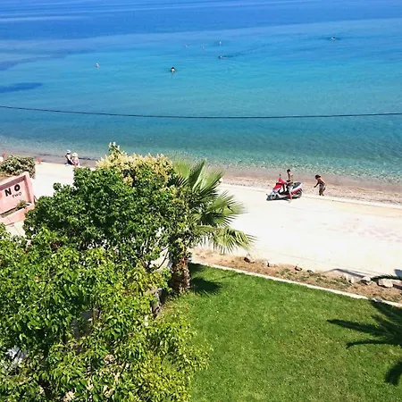 Apartment Patra's Sea Front *