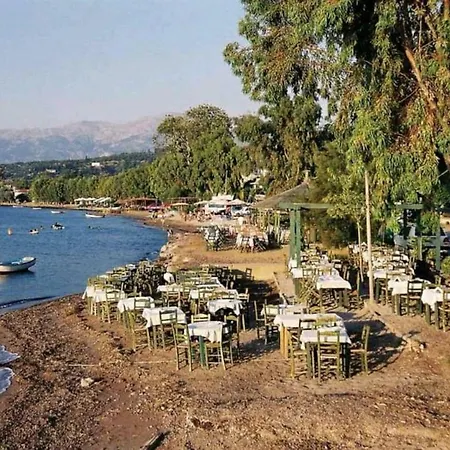 דירה Patra's Sea Front
