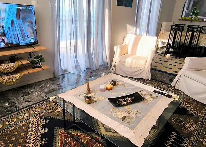 Patra's Sea Front Apartmán Flámbouras