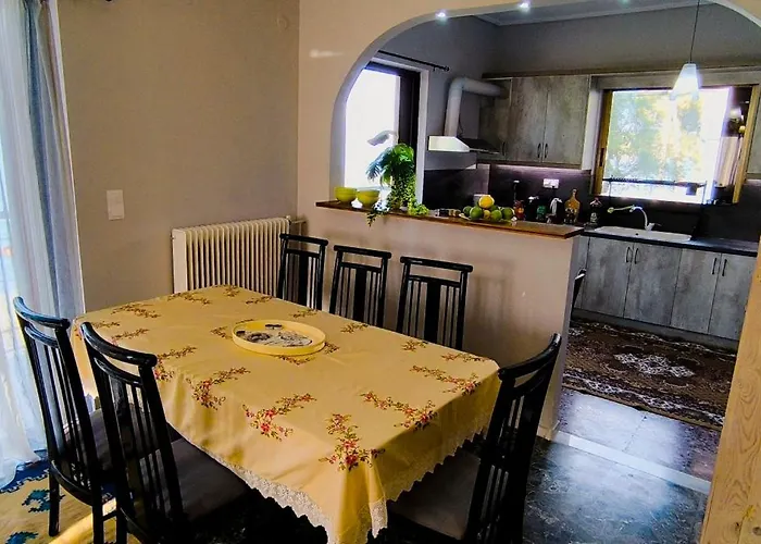 Patra's Sea Front Apartmán *